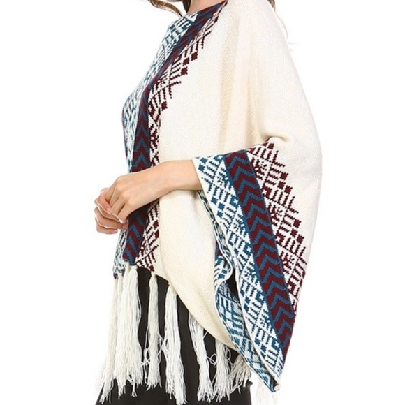 Bohemian cream tassel Poncho Sweater pullo… - Picture 4 of 10
